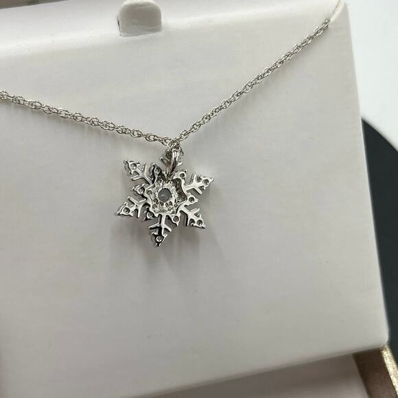 Brilliance Fine Jewelry Simulated Blue Topaz and‎ CZ Snowflake Necklace New - Picture 7 of 7